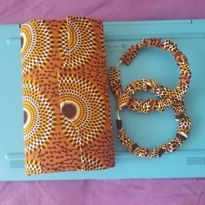 Beautiful African print purse and earring set